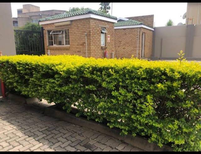 2 BEDROOM APARTMENT FOR SALE IN PRIMROSE HILL